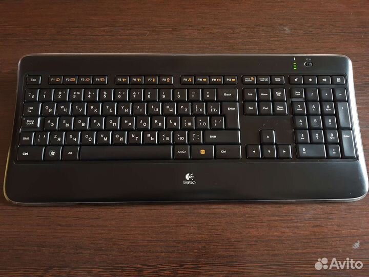 Клавиатура Logitech K800