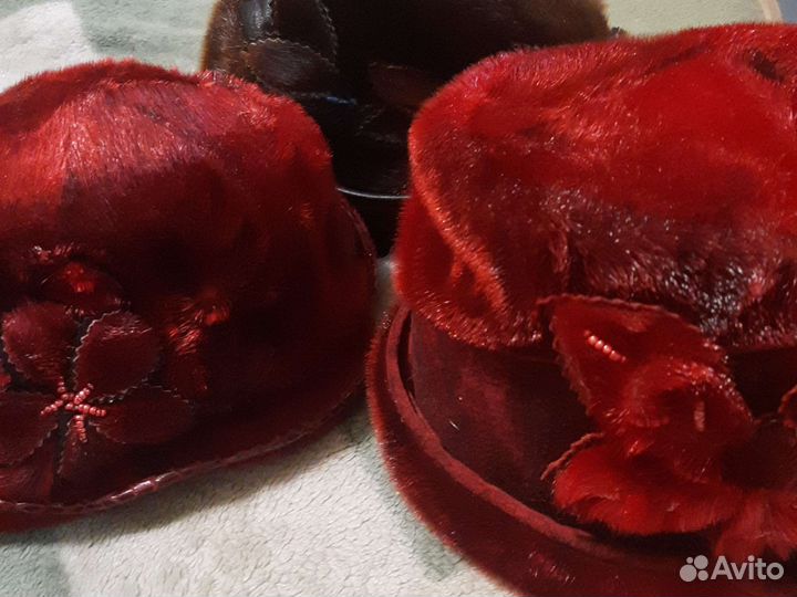 Женские меховые шапки