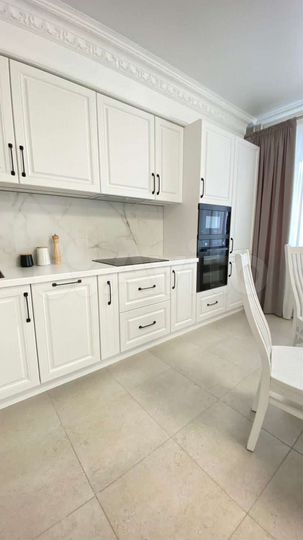 2-к. квартира, 90 м², 2/16 эт.