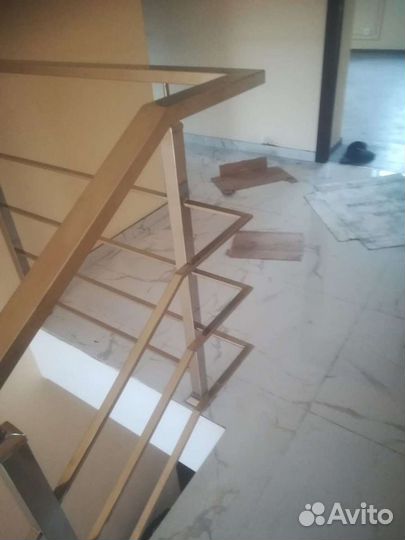 Перила из нержавеющей стали, стекла, козырьки