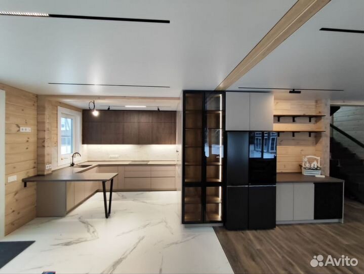 Шкаф высокий