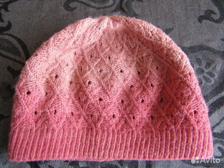 Легкая шапка-берет на теплую весну