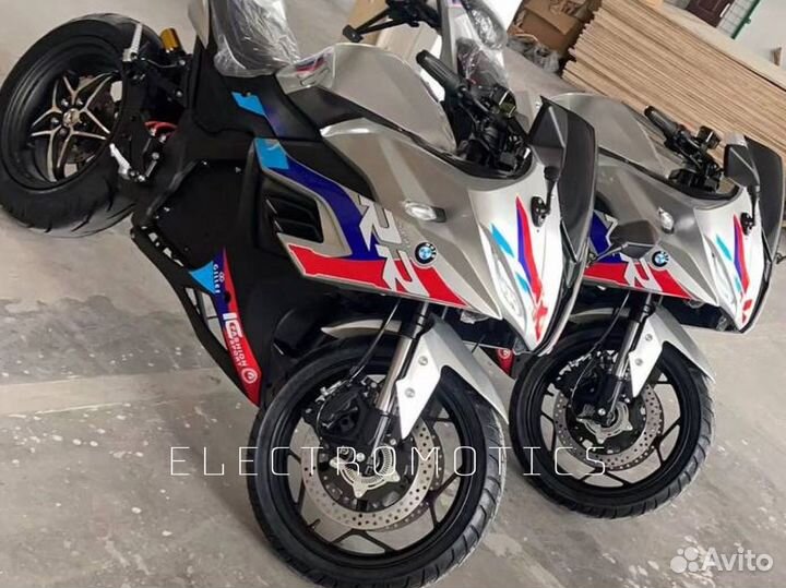 Электромотоцикл BMW RR
