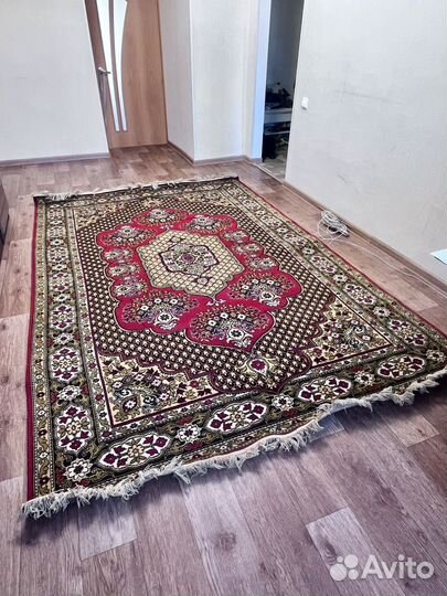 Ковер шерстяной