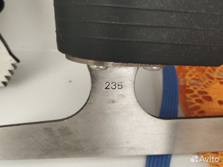 Коньки фигурные