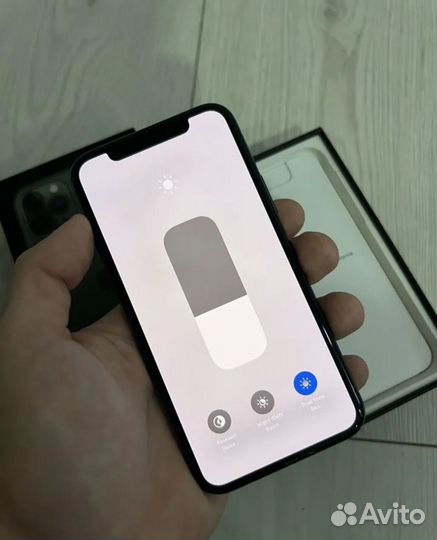 iPhone 11 Pro, 64 ГБ