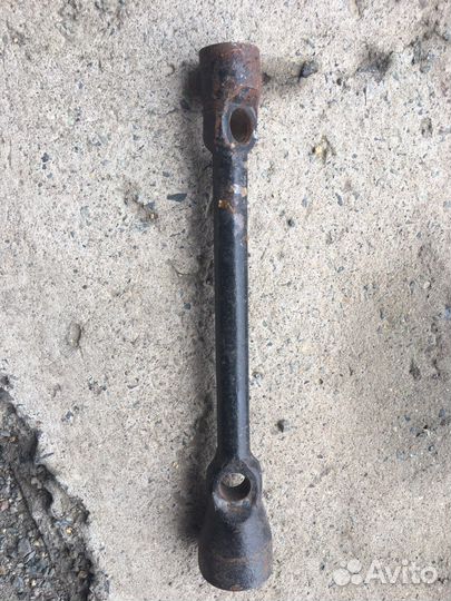 Ключ балонный