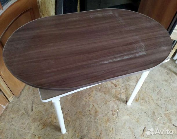 Кухонный стол