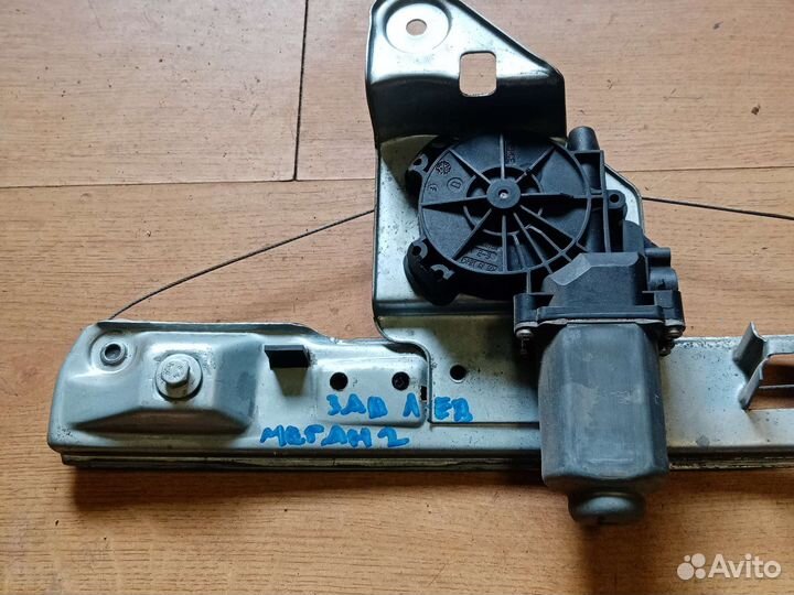 Задний левый эл.стеклоподьемник Рено Меган 2