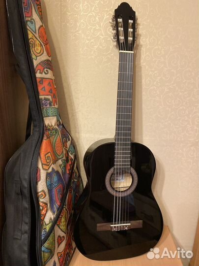 Классическая гитара шестиструнная