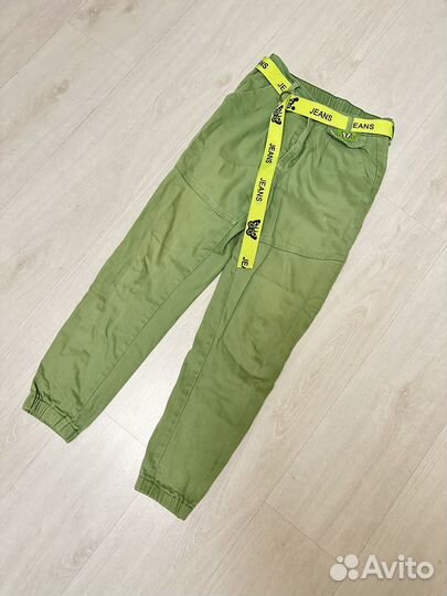 Джинсы и футболка для девочки