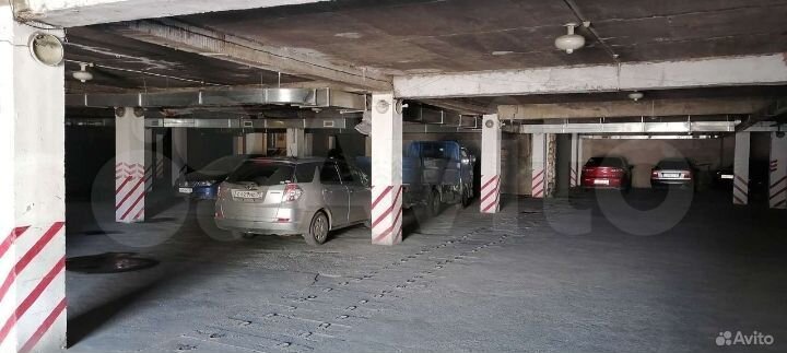 Машиноместо, 18 м²