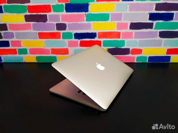 Macbook на M1/i5/i7 + M1/Intel + Retina