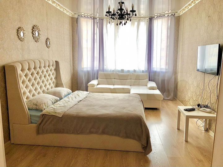 2-к. квартира, 70 м², 7/17 эт.