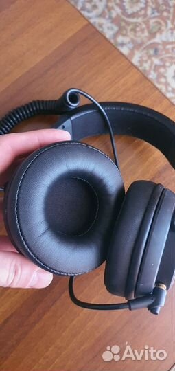 Проводные наушники