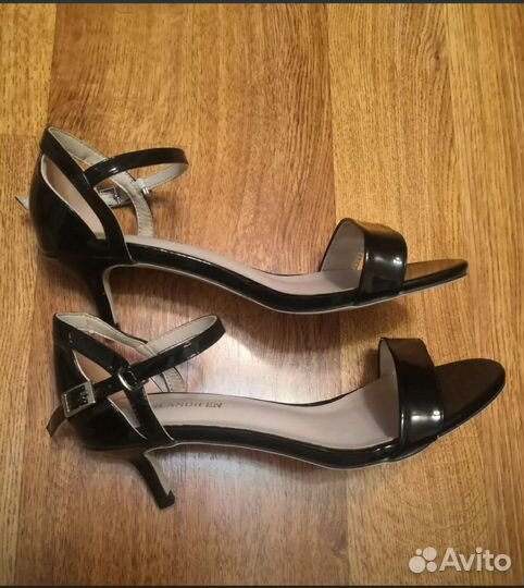 Новые босоножки