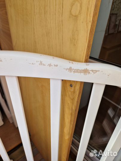 Детская кроватка с маятником