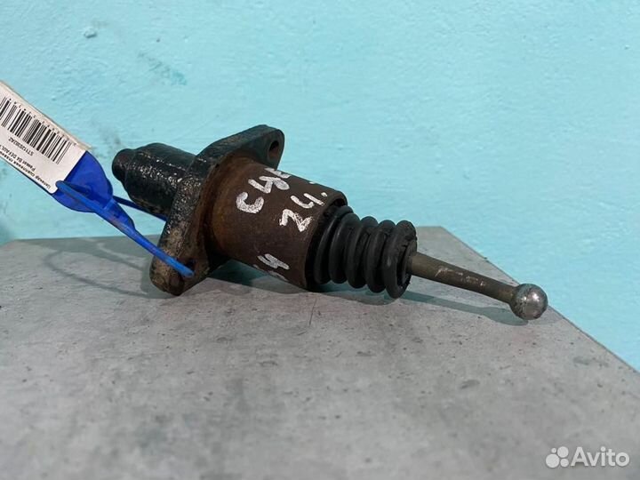 Цилиндр сцепления главный Volkswagen Passat B4