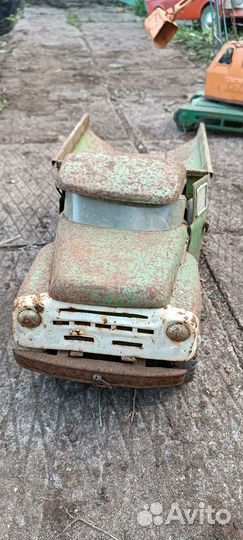 Игрушка самосвал «ЗИЛ». СССР