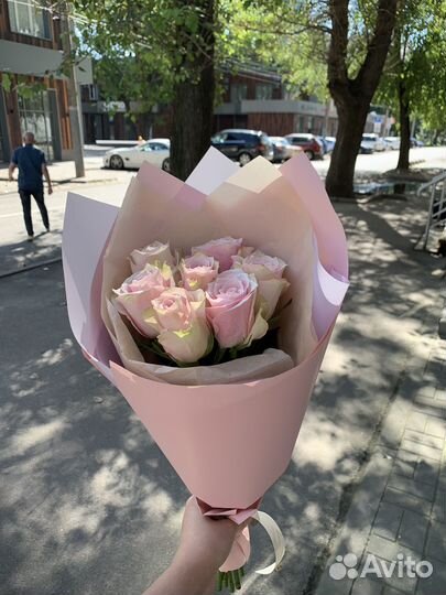 Букет комплимент. Розы, цветы с доставкой. Букеты