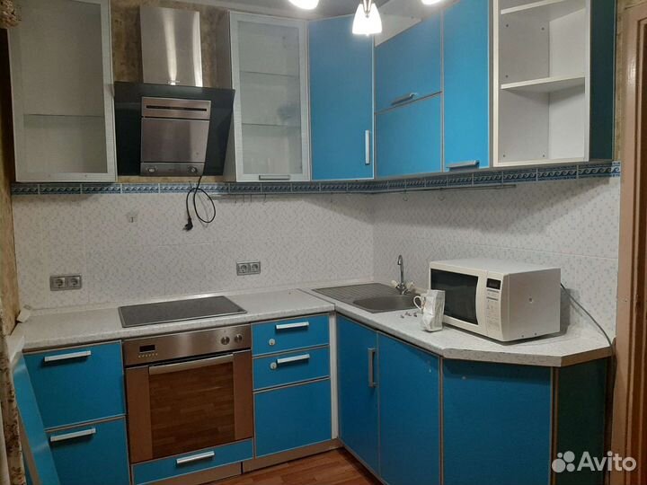 Бирюзовый кухонный гарнитур