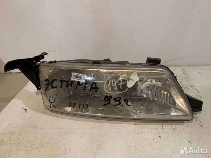 Фары toyota estima