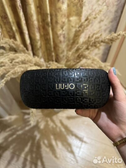 Солнечные очки liujo