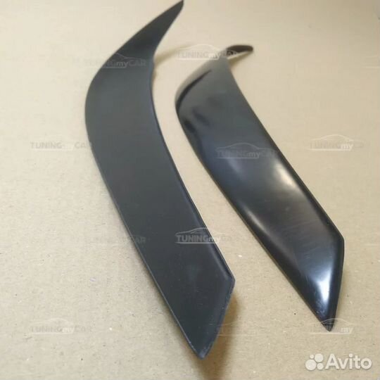 Реснички на Toyota Alphard 2005-2008