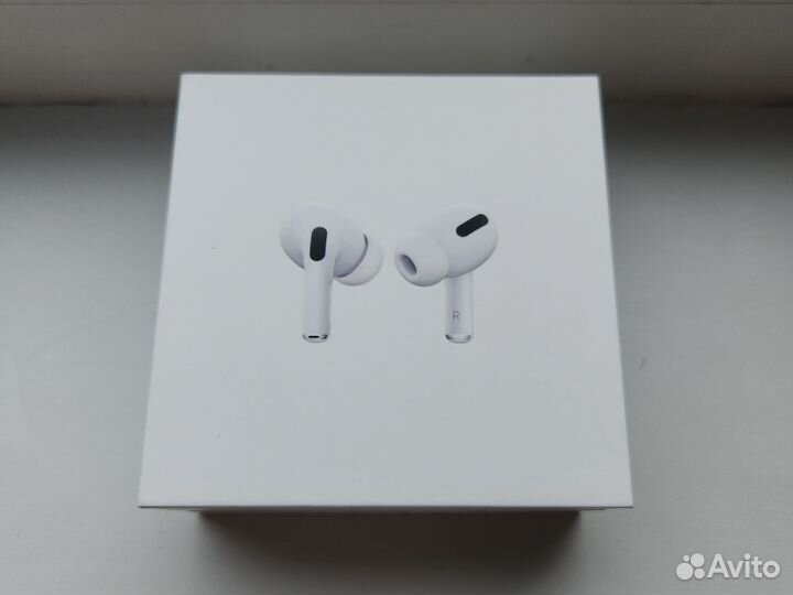 Коробка от оригинальных AirPods Pro