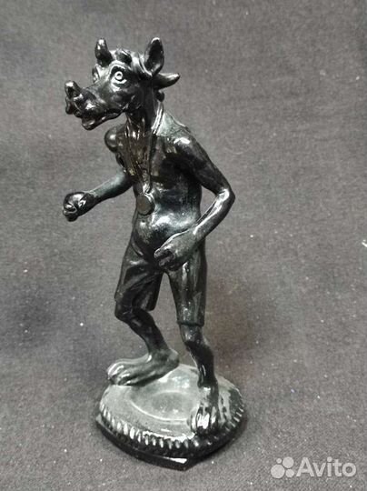 Статуэтка Касли 1949 год. Олени на горе