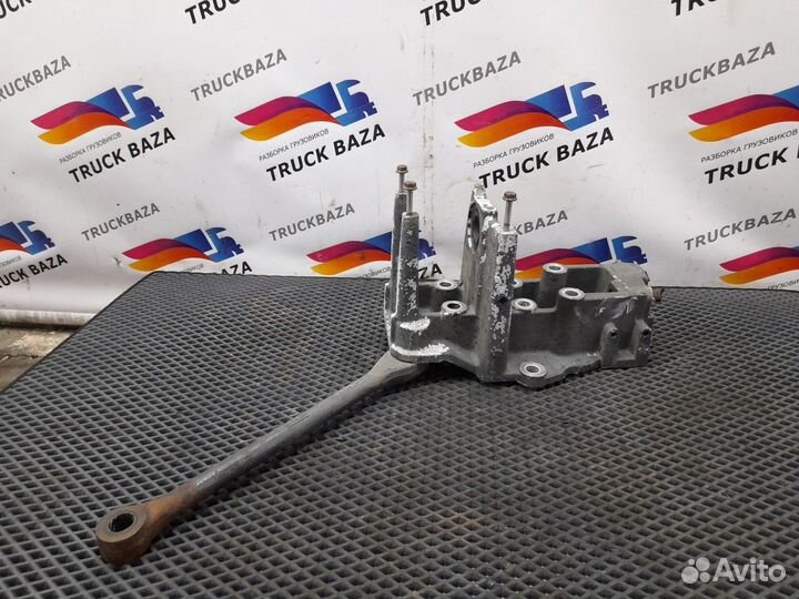 Кронштейн бампера левый Daf CF