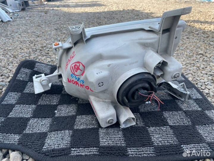 Фара правая Toyota Liteace Noah SR40 3S-FE 2000
