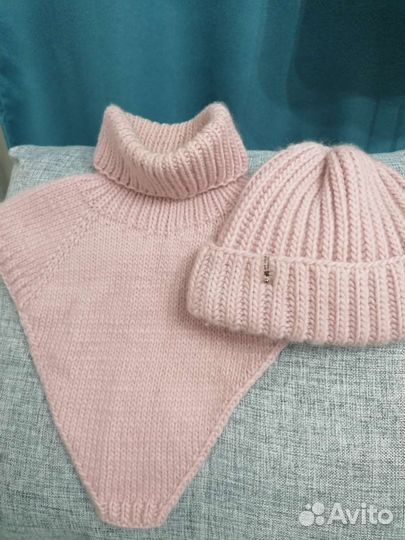 Манишка и шапка женская