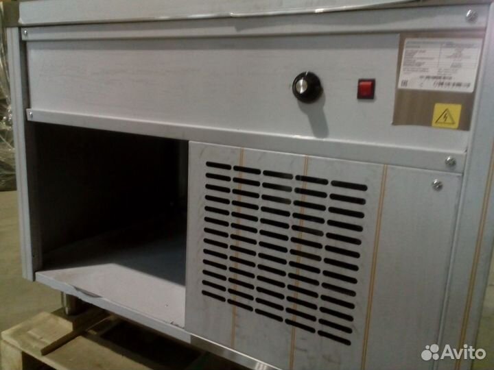 Охлаждаемый прилавок-витрина (линия раздачи)