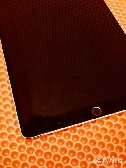 Планшет Apple iPad Pro 10.5 64Gb Wi-Fi+Sim (топ)