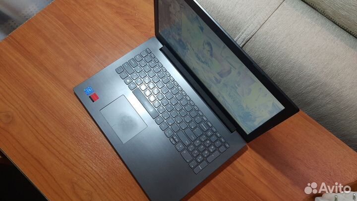 Бюджетный игровой ноутбук Lenovo