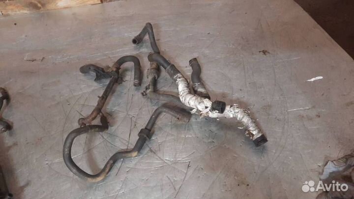 Патрубок охлаждения Volkswagen Passat B6 2006