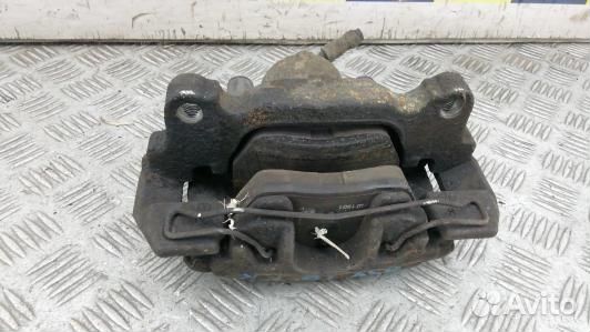 Суппорт тормозной передний правый volkswagen sciro