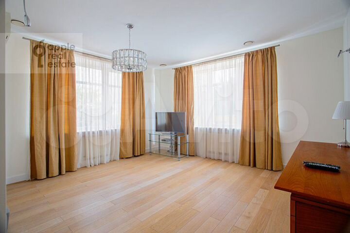 5-к. квартира, 204 м², 2/14 эт.