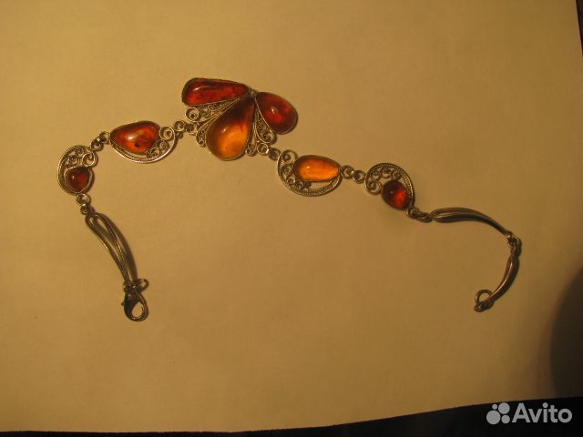 Янтарь, горный хрусталь, сердолик