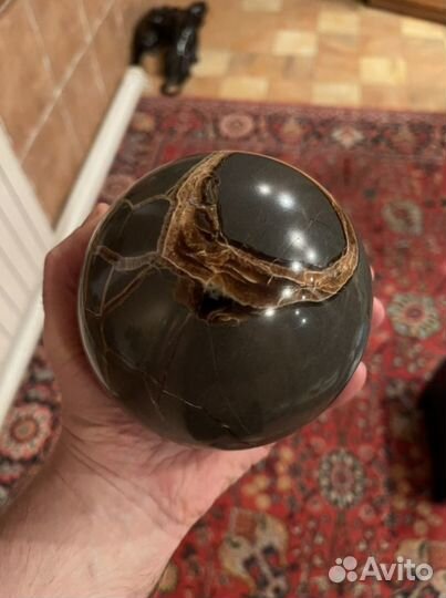 Коллекция шаров из минералов