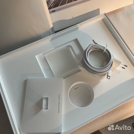 MacBook Pro 2018 15 16 Gb