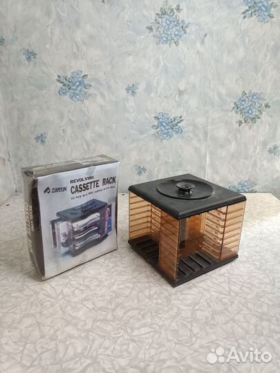 Подставка для аудиокассет на 32 кассеты
