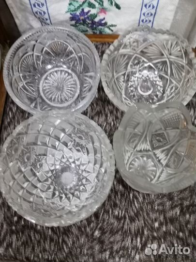 Салатники хрустальные разные