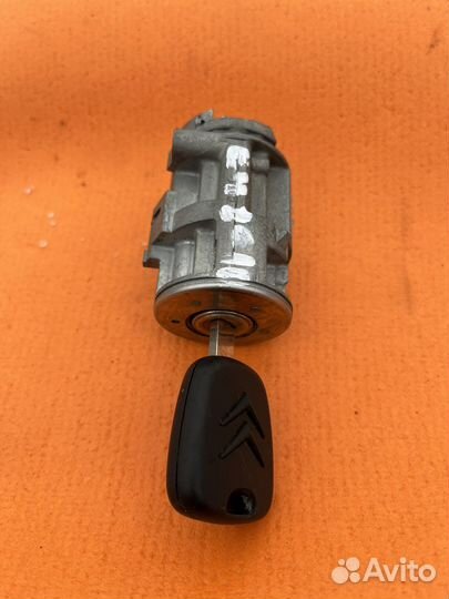Личинка замка зажигания Ситроен C4 2010