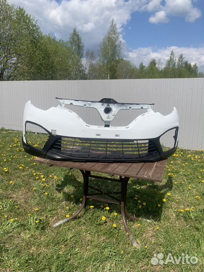 Передний бамперна renault Captur