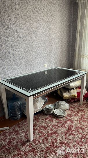 Стол