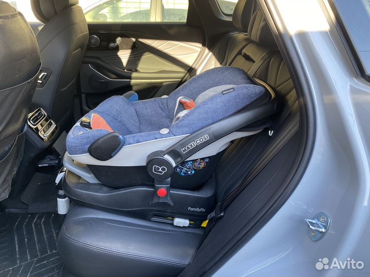 Детское автокресло от 0. Две штуки Family Fix