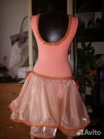 Платье для бальных танцев