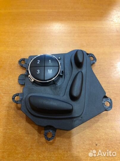 Блок управления сиденьем правый Mercedes-Benz